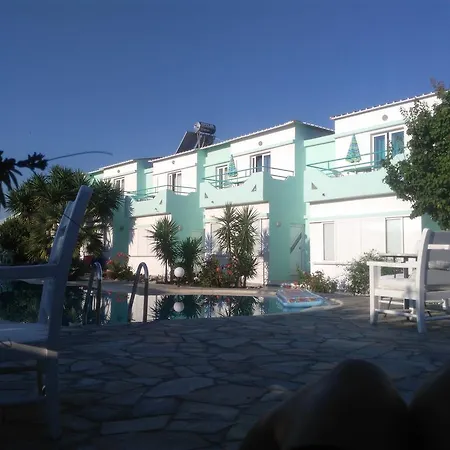 Seashell Apartments 자킨토스 타운